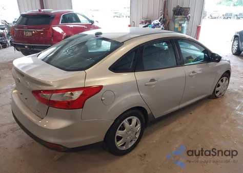 2014 Ford Focus Se from USA, damaged, VIN 1FADP3F27EL133695